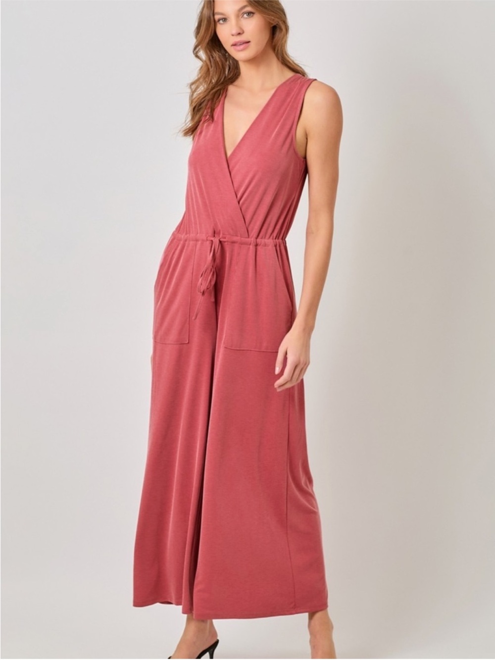 NWT: Mystree Dusty Rose Ribbed V-Neck Side Pockets Wide Leg Jumper Jumpsuit• L